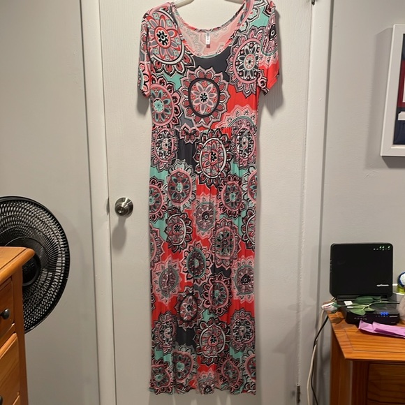 Dress - Picture 2 of 2